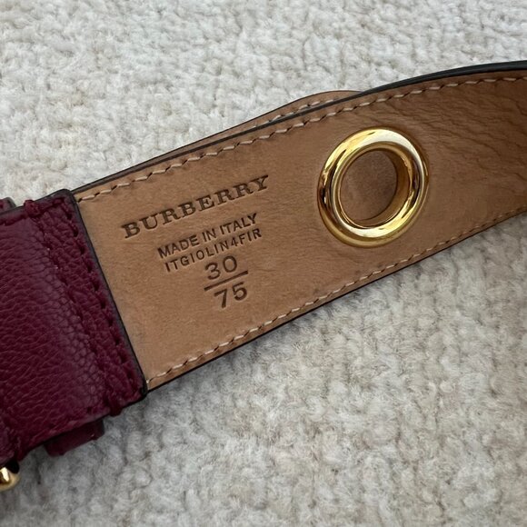 Burberry Leather Grommet Belt 30/75 Equestrian